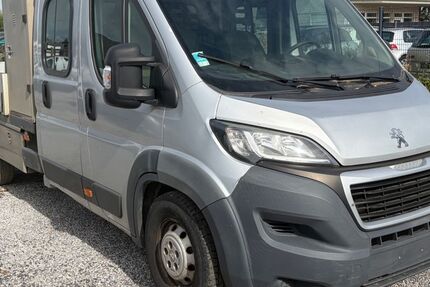 Peugeot Boxer 218.000 km 10.980 &euro; Düren 52351