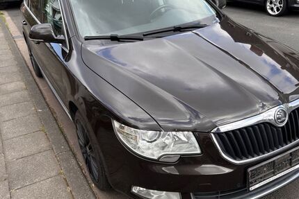 Skoda Superb 247.500 km 7.200 &euro; Köln 50769