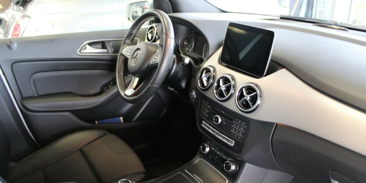 Mercedes-Benz B 180 7G-DCT Urban 49.631 km 17.480 &euro; Euskirchen 53881