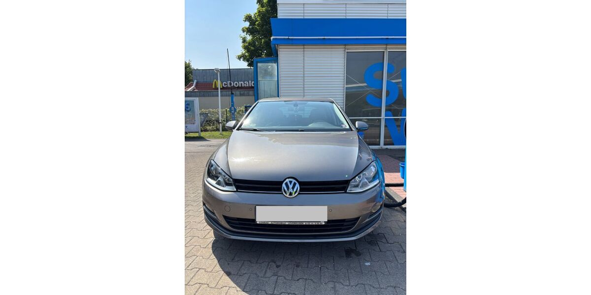 VW Golf 113.250 km 11.000 &euro; Köln 51063