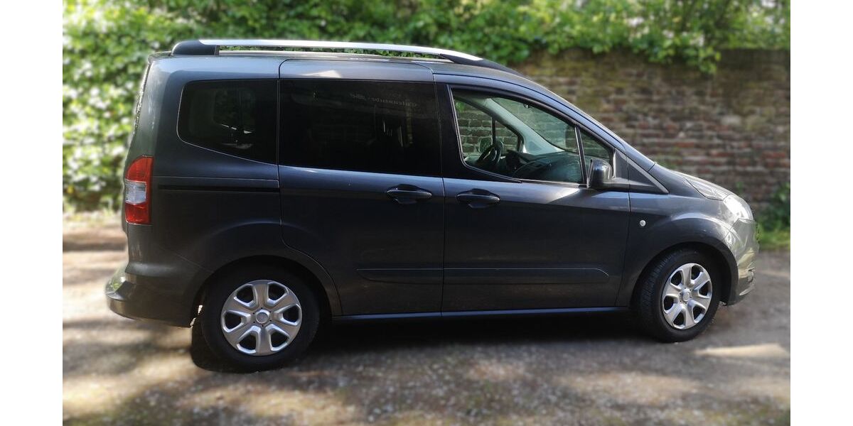 Ford Tourneo Courier 125.284 km 7.100 &euro; Köln 50937