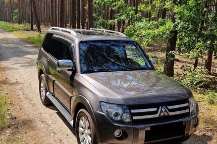 Mitsubishi Pajero 187.000 km 15.500 &euro; Brühl 50321