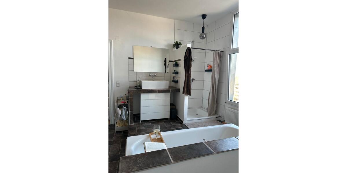 Etagenwohnung Köln Nippes - 3 Zimmer, 94 m&sup2;, 1.800&euro; | Angebot:25875954