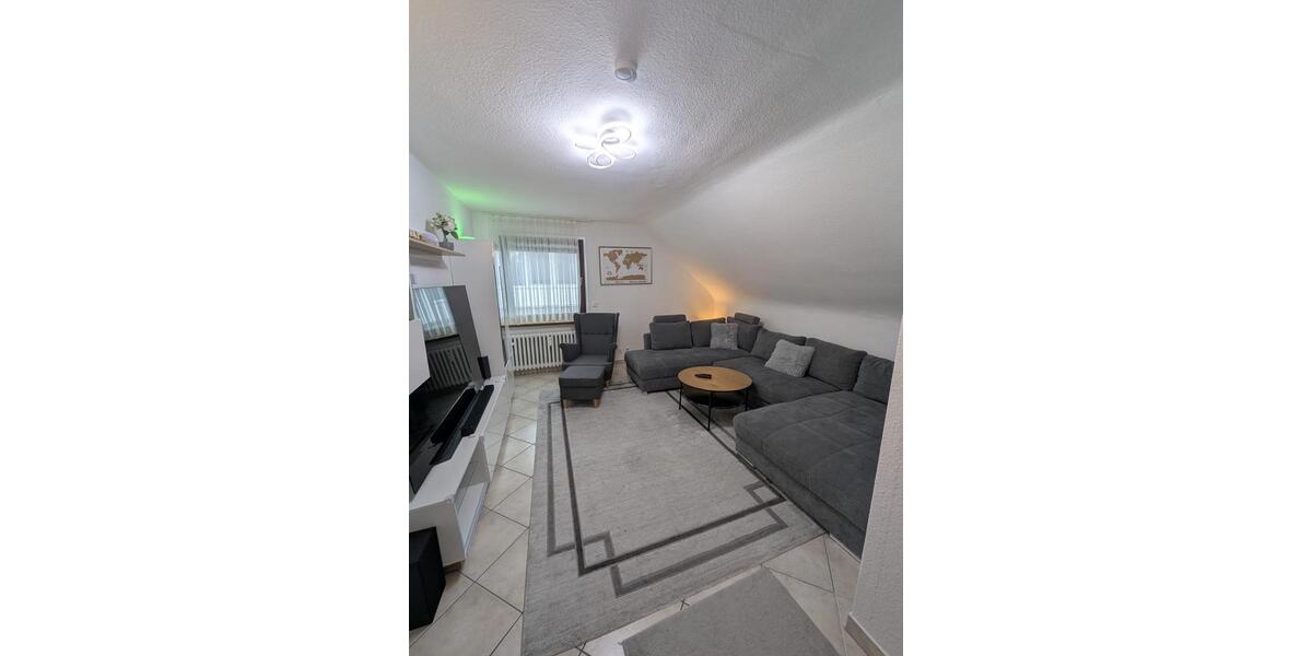 Dachgeschoßwohnung Köln Porz - 4 Zimmer, 94 m&sup2;, 1.310&euro; | Angebot:25949050