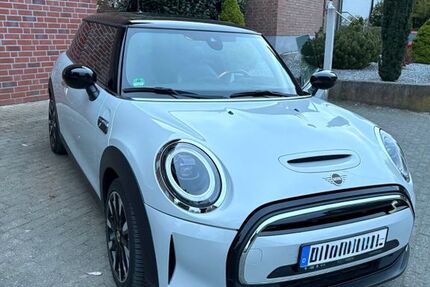 Mini Cooper SE 29.464 km 20.499 &euro; Nörvenich 52388