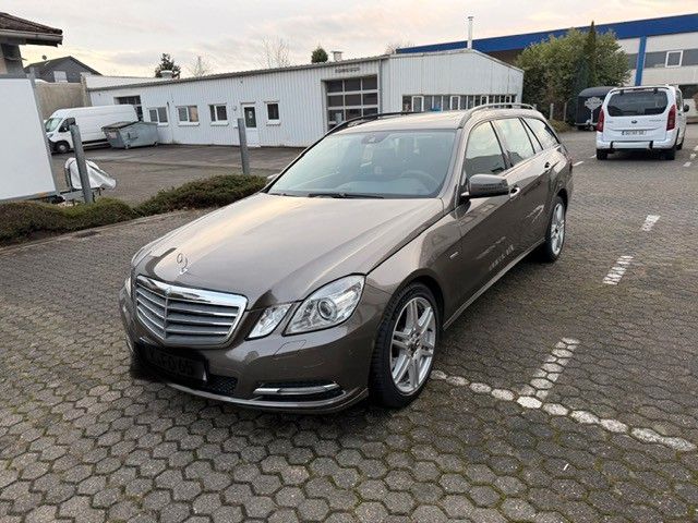 Mercedes-Benz E 220 323.000 km 6.500 &euro; Köln 51147