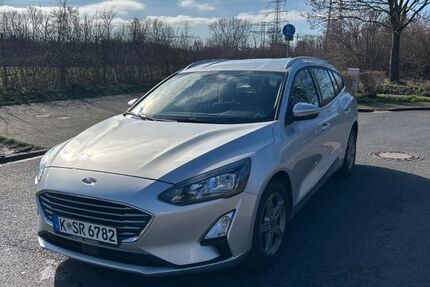 Ford Focus 64.000 km 14.499 &euro; Köln 51143