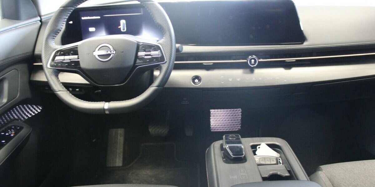 Nissan Ariya 87 kWh Advance Pack 3.805 km 33.980 &euro; Euskirchen 53881