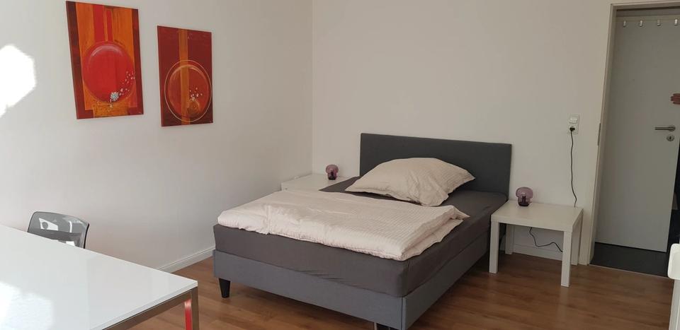 Etagenwohnung Köln Mülheim - 2 Zimmer, 67 m&sup2;, 1.300&euro; | Angebot:25571581