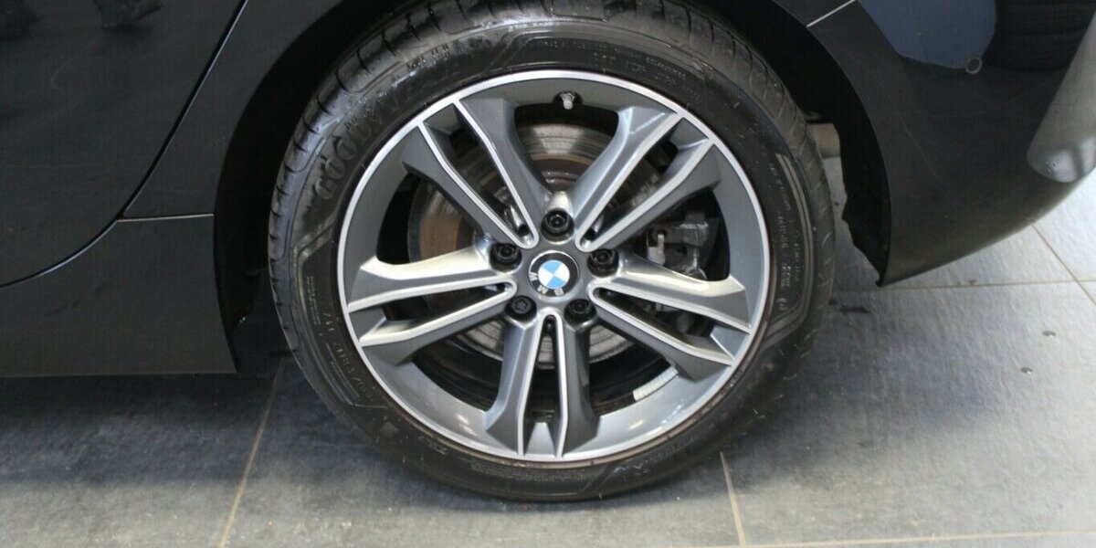 BMW 120i Aut. Sport Line 25.020 km 24.980 &euro; Euskirchen 53881