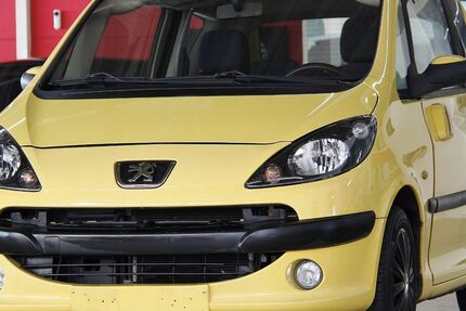 Peugeot 1007 128.000 km 1.700 &euro; Köln 50739