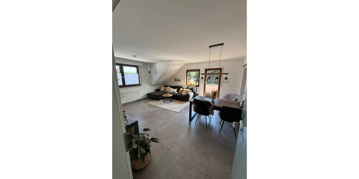 Dachgeschoßwohnung Düren Mariaweiler-Hoven - 3 Zimmer, 71 m&sup2;, 197.000&euro; | Angebot:27114755