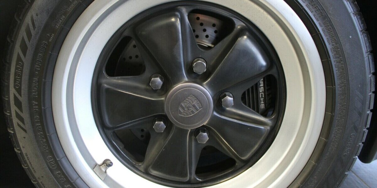 Porsche 911 930 Turbo 3.3 Coupe *DEUTSCHES FAHRZEUG* - 2. 121.779 km 169.930 &euro; Euskirchen 53881