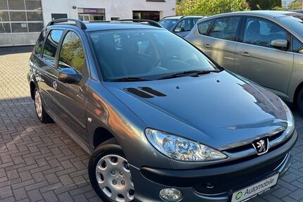 Peugeot 206 211.040 km 1.749 &euro; Troisdorf 53840