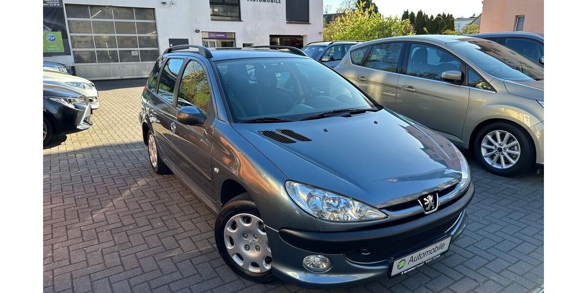 Peugeot 206 211.040 km 1.749 &euro; Troisdorf 53840