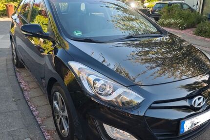 Hyundai i30 129.800 km 7.199 &euro; Pulheim 50259