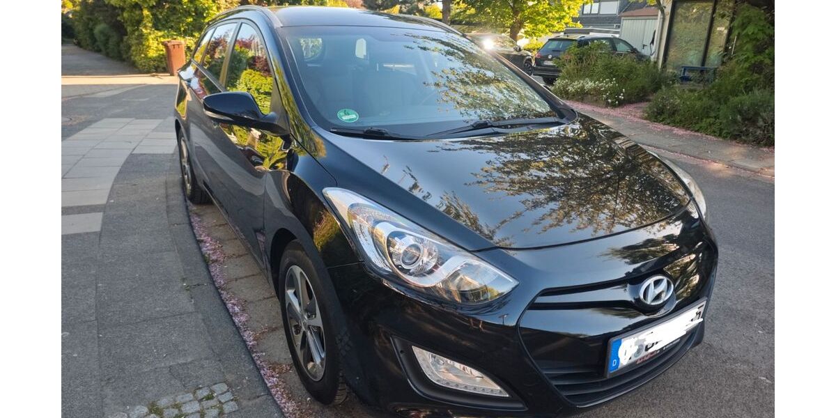 Hyundai i30 129.800 km 7.199 &euro; Pulheim 50259