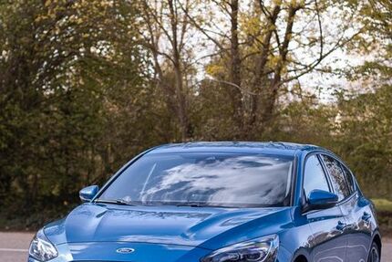 Ford Focus 35.000 km 22.800 &euro; Brühl 50321