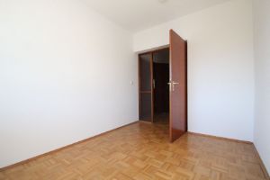 Grüne Sicht und nah am Rhein - 3 Zimmer mit Sonnenbalkon und Einzelgarage - 3- Bonn Friesdorf | Angebot:26786601