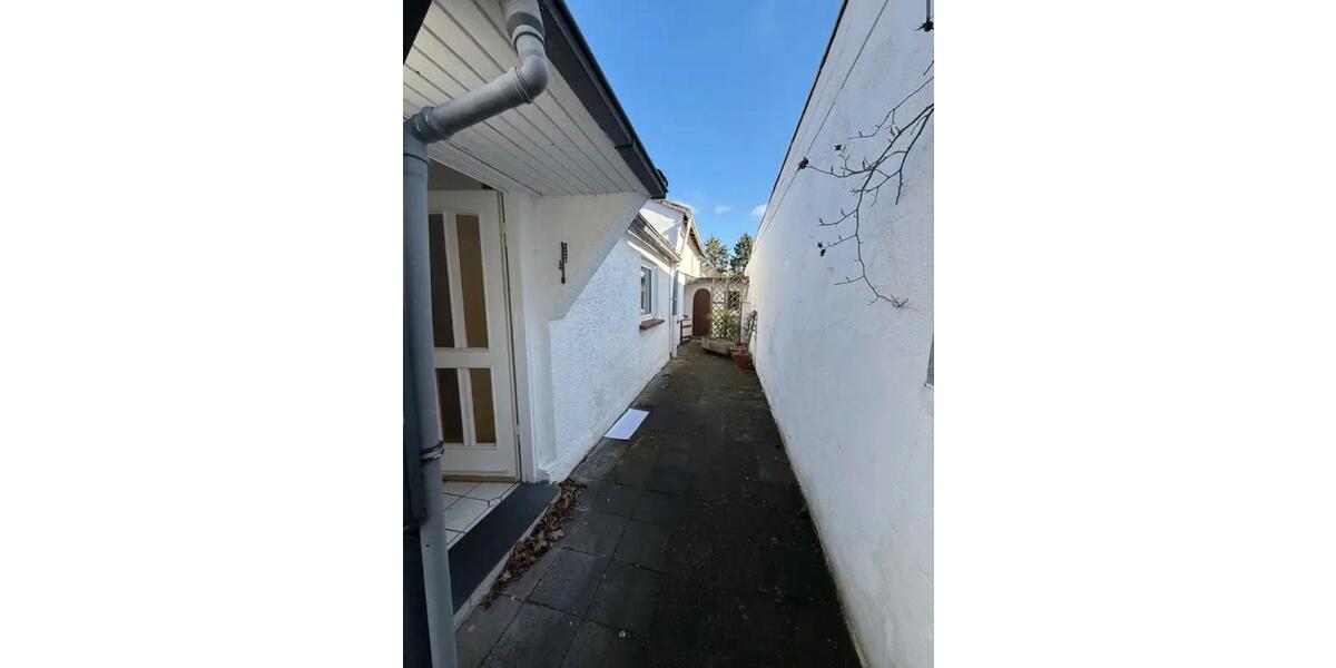 Einfamilienhaus Köln Nippes - 3 Zimmer, 65 m&sup2;, 1.300&euro; | Angebot:25636950