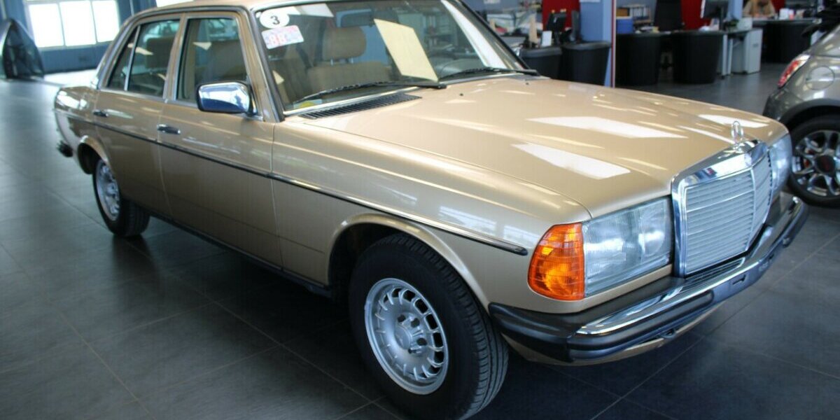 Mercedes-Benz 230 E - AUT. - SCHIEBDACH - ROSTFREI - 121.827 km 12.980 &euro; Euskirchen 53881