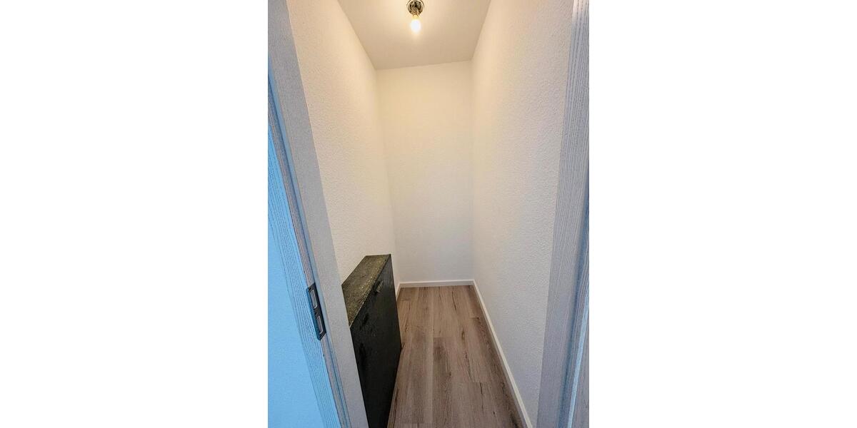 Etagenwohnung Köln Mülheim - 2 Zimmer, 78 m&sup2;, 1.500&euro; | Angebot:25981160