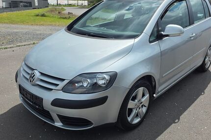 VW Golf 131.000 km 4.480 &euro; Köln 51105