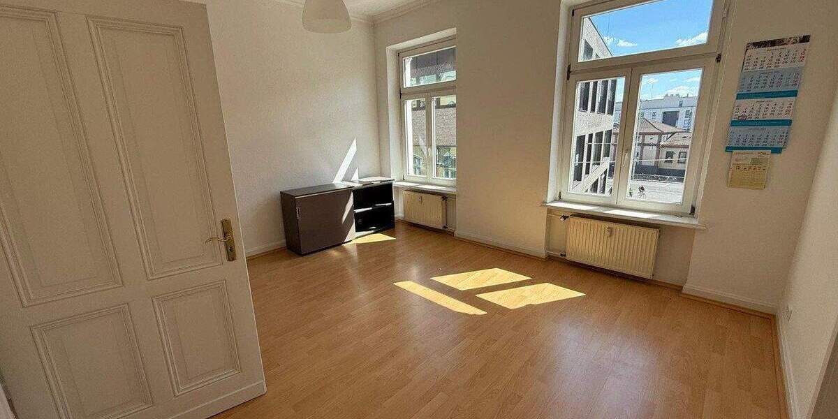 Etagenwohnung Bonn Zentrum - 3 Zimmer, 80 m&sup2;, 1.350&euro; | Angebot:25676144