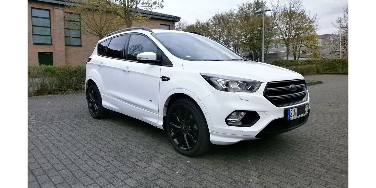 Ford Kuga 146.900 km 13.500 &euro; Troisdorf 53844
