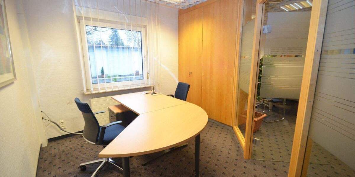 Gewerbeobjekt Wesseling - 2 Zimmer, 71 m&sup2;, 860&euro; | Angebot:25709874