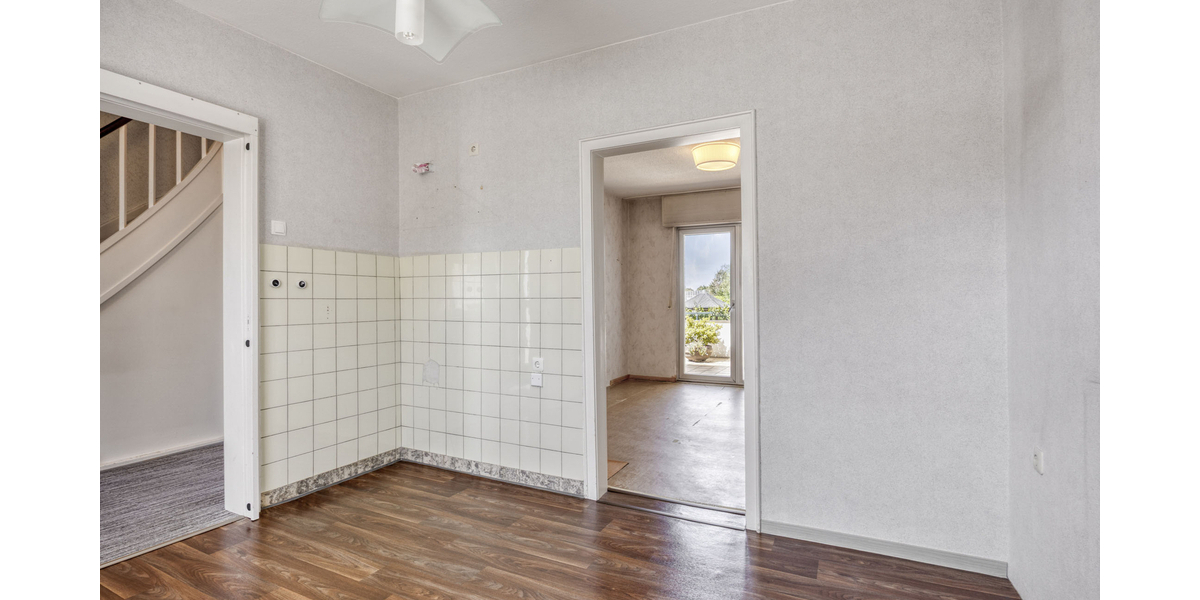 Echtes Raumwunder auf großem Sonnen-Grundstück in guter Wohnlage. Hier ist flexible Nutzung möglich! - Zweifamilienhaus Weilerswist | Angebot:27317017